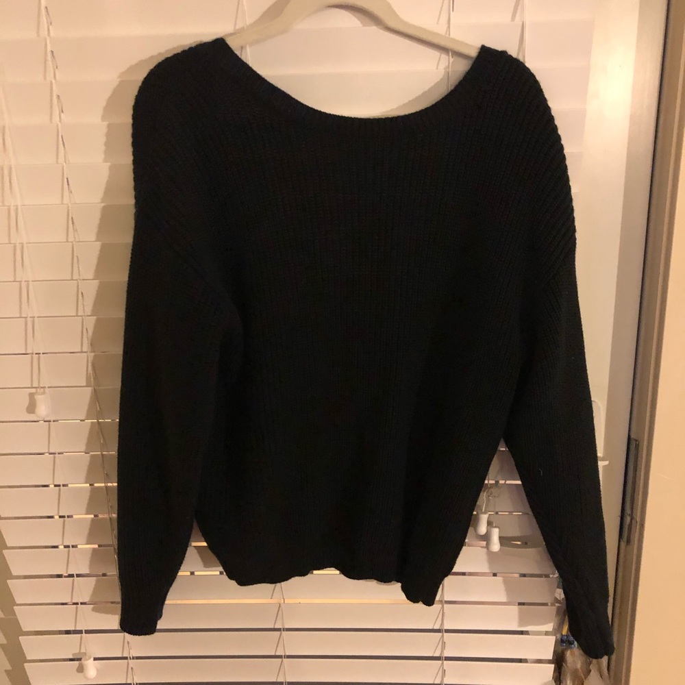 Callahan V Back Sweater